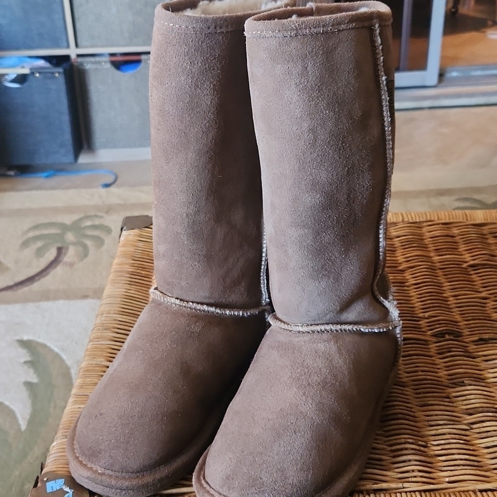 Bjorndal sheepskin boots